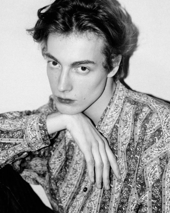 设计师颜值天花板！24岁时尚王子靠才华惊艳众人，绝世美貌在线鲨人