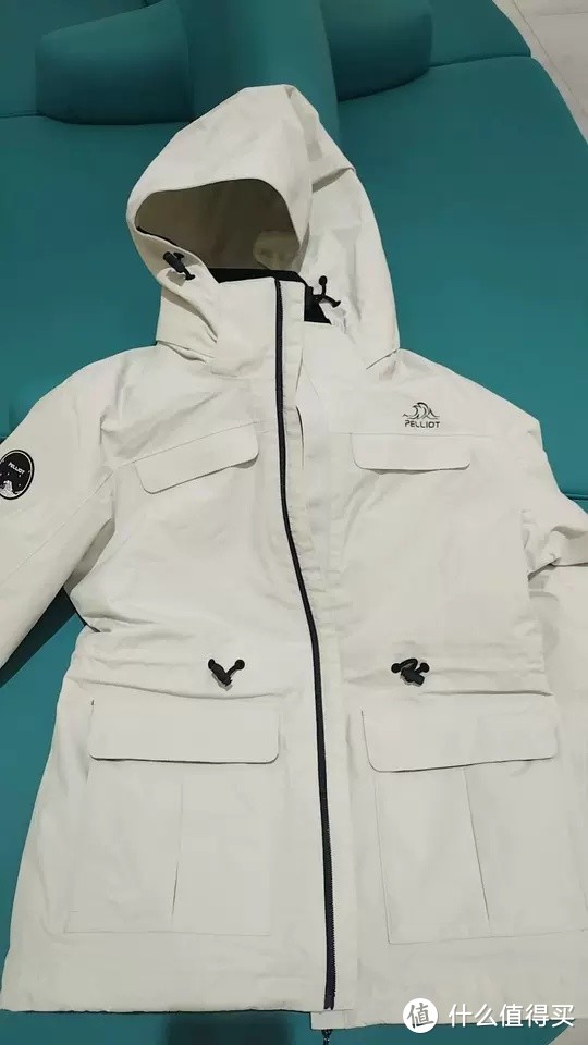 国产户外冲锋衣推荐-伯希和0105