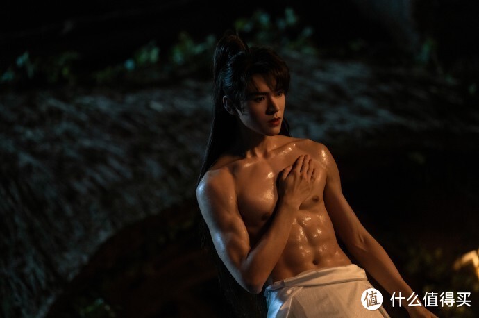 龚俊新剧《狐妖小红娘月红篇》热播，角色大秀腹肌，身材吸睛