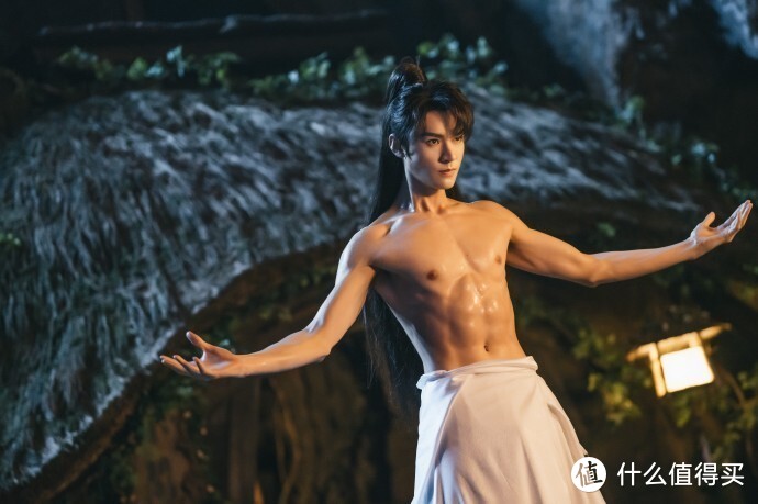 龚俊新剧《狐妖小红娘月红篇》热播，角色大秀腹肌，身材吸睛